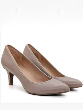 New Women's Leather Naturalizer Taupe Brulee Oden Low Heel Pump